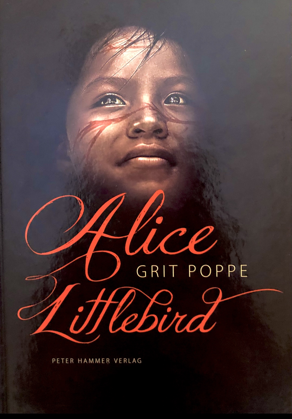 Die neunjährige Alice Littlebird aus dem Volk der Cree wagt die Flucht in die Freiheit.