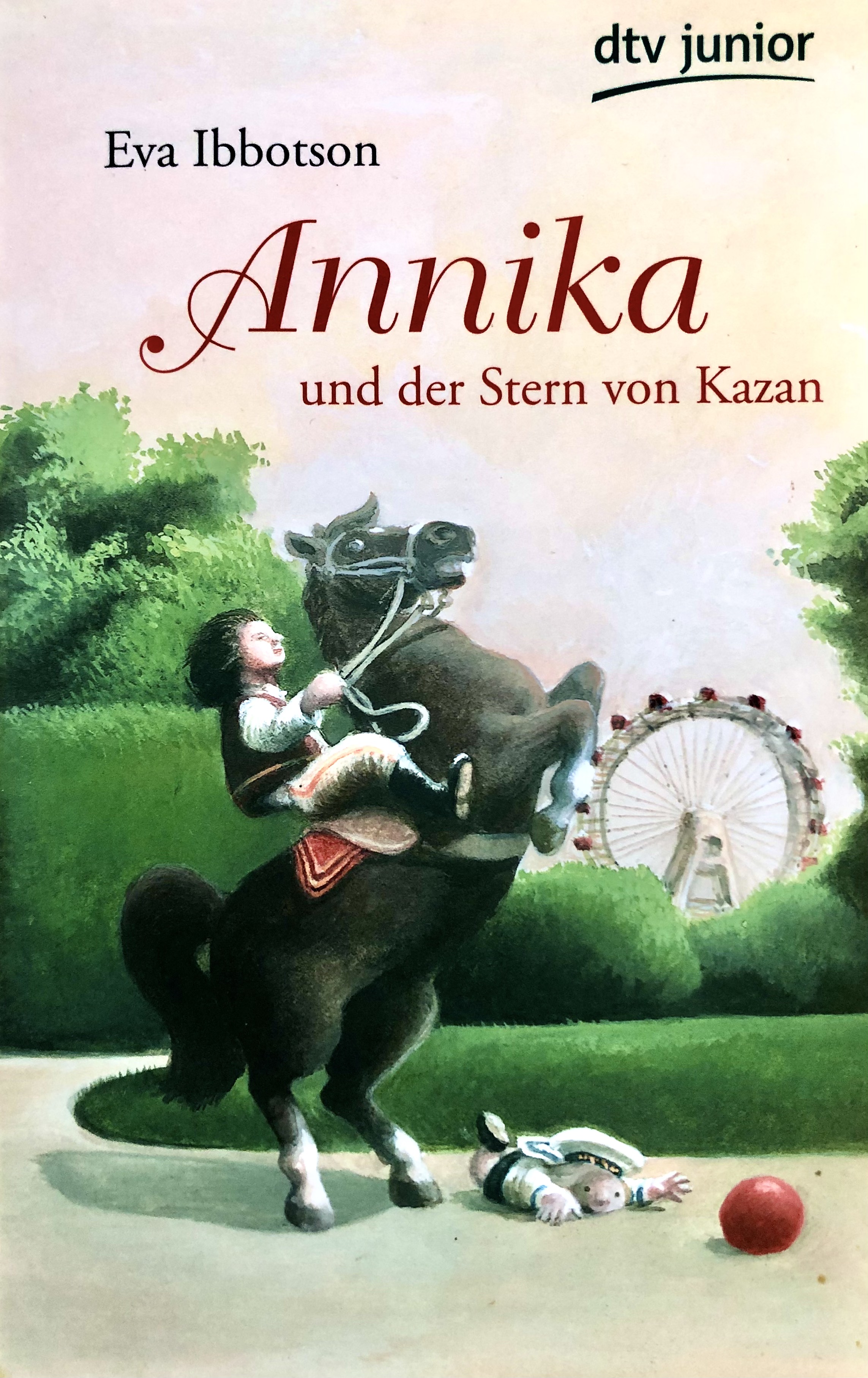 Das Findelkind Annika wächst im Wien der Kaiserzeit auf, bis plötzlich seine richtige Mutter auftaucht ...
