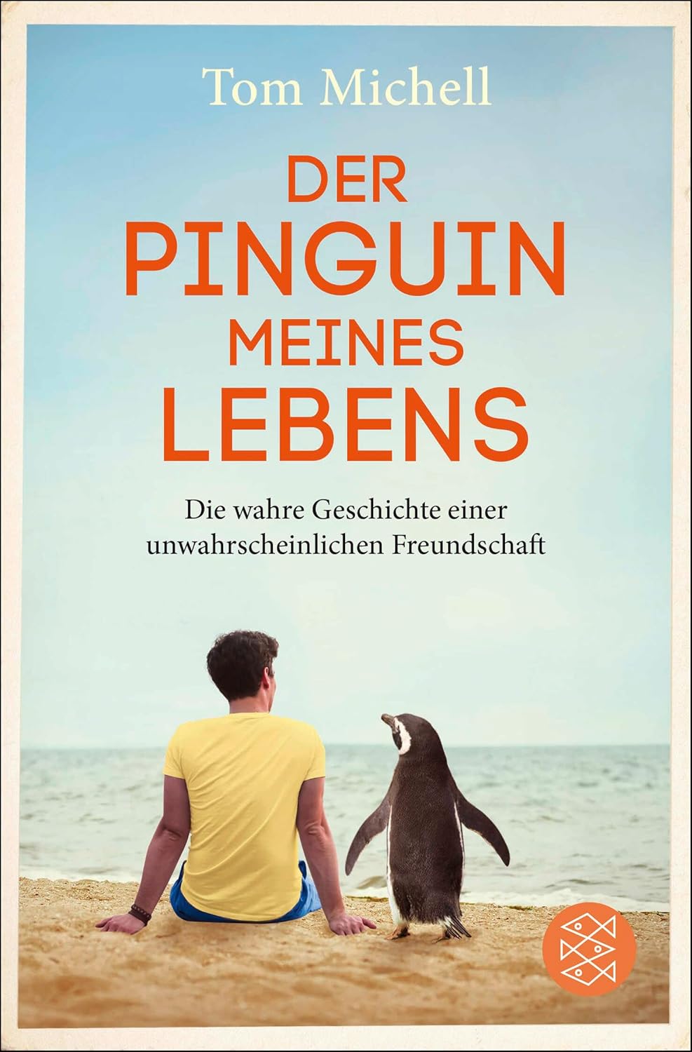 Cover des Buchs „Der Pinguin meines Lebens“ mit realem Pinguin in argentinischer Küstenlandschaft