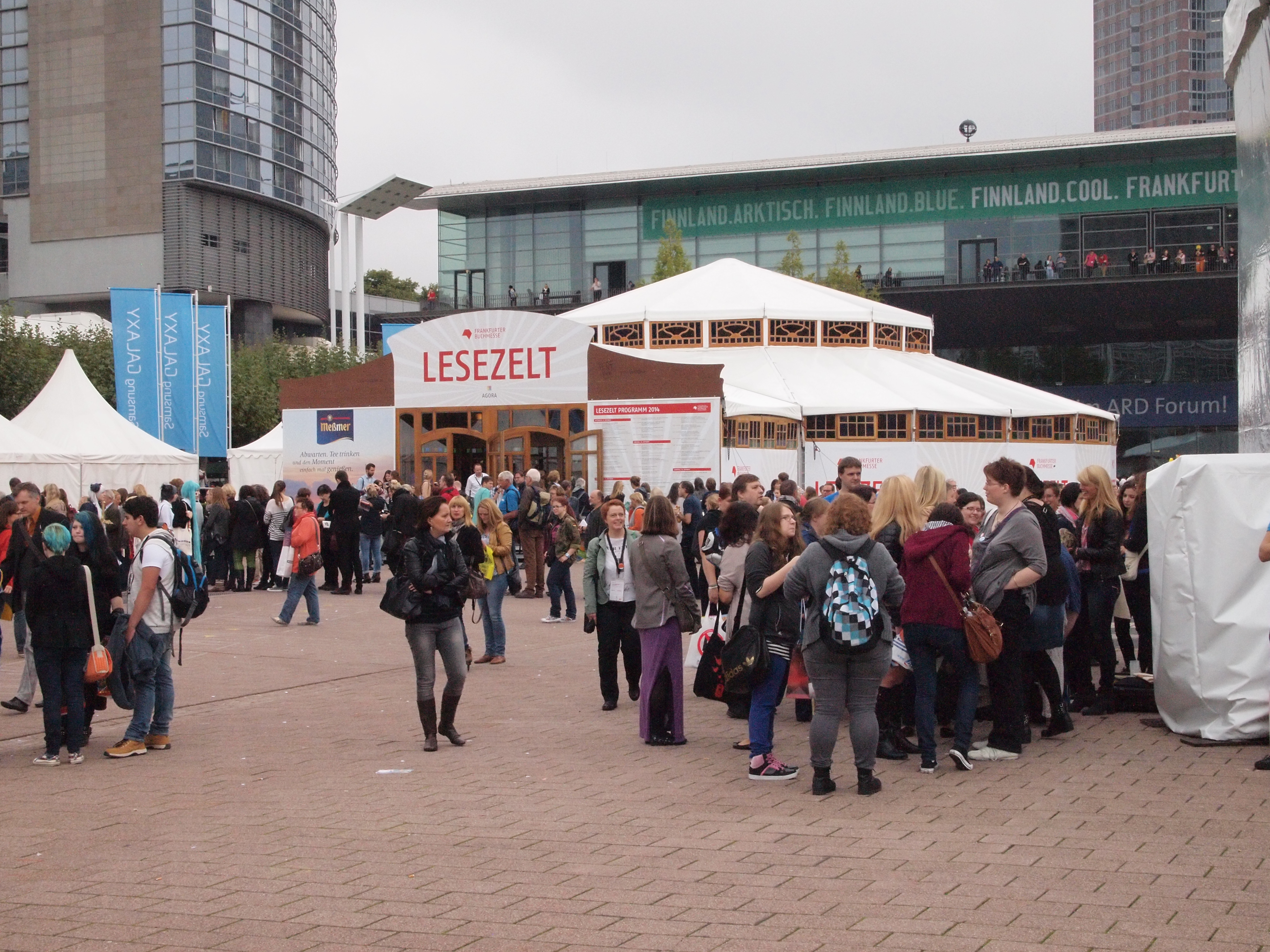 Außenbereich der Frankfurter Buchmesse 2014.